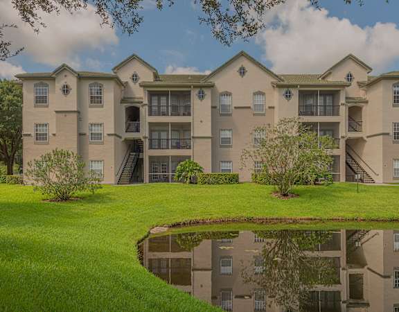 Versant Place Apartments exterior