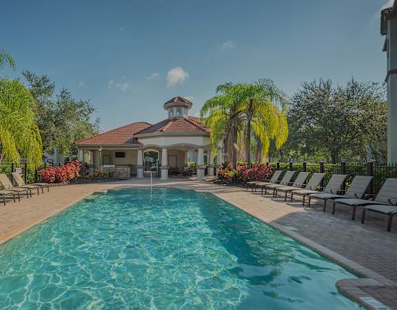 Asprey at Lake Brandon Apartments pool and spa area