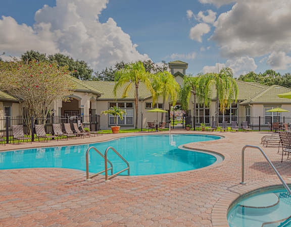 Versant Place Apartments resort-style pool area