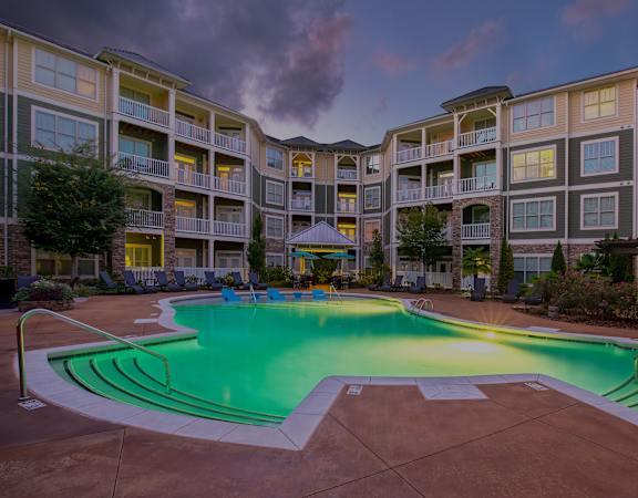 Parc at Grandview - Resort-style pool
