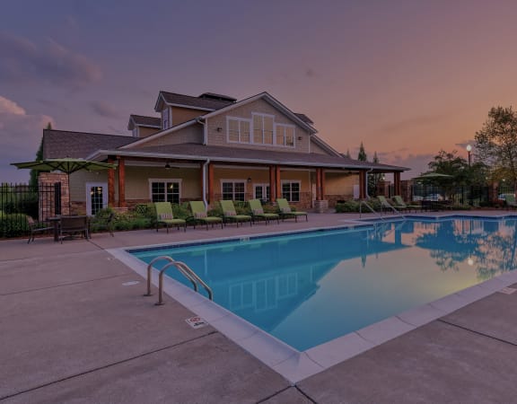 Resort-style pool - Glenbrook Apartments