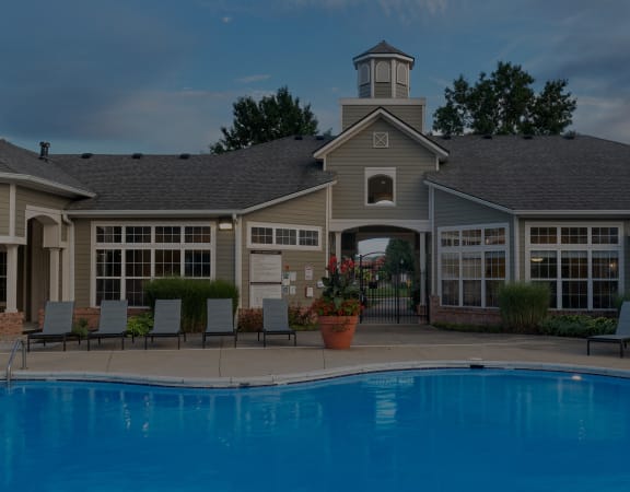 Lantern Woods Apartments - Resort-style pool 