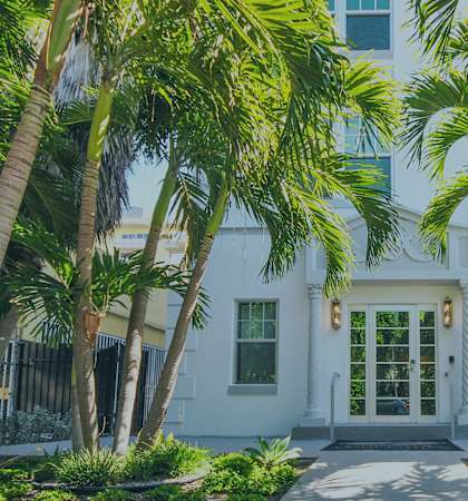 Helios Apartments Miami Beach exterior