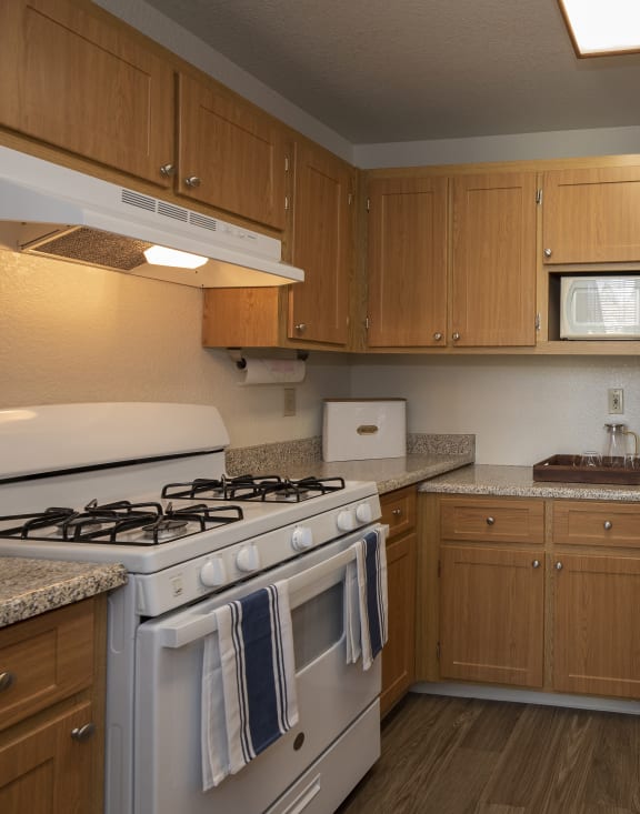 Canterbury Downs model kitchen, Roseville, CA, 95678