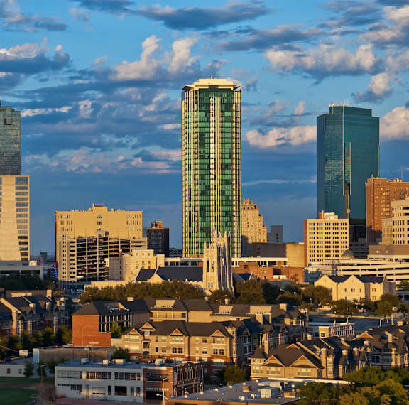 Explore Vibrant Urban Living Close to the Fort Worth Skyline at The Elm at River Park