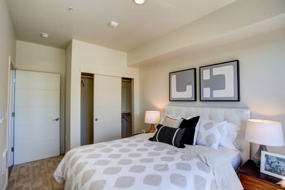 Luxury Commons at Sylvan Canyon Apartments