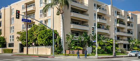 Apartment Building in Los Angeles