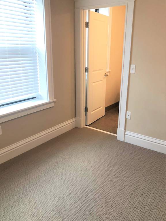 800 Eastgate Bed