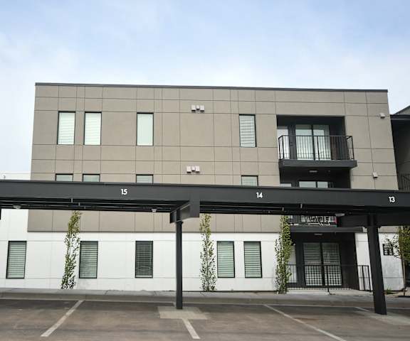 the building in which the hotel is located