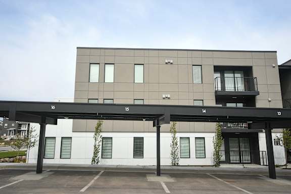 the building in which the hotel is located