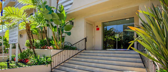 Apartment Building in Los Angeles