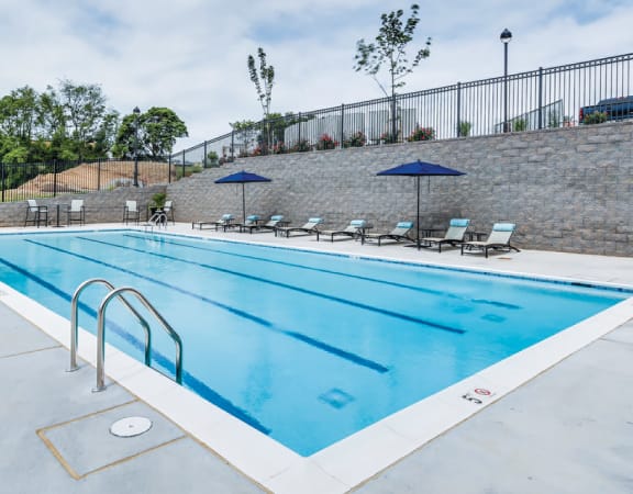 Urban Green - Resort-style swimming pool 