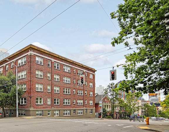 John Winthrop Apartments exterior