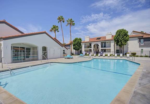 pool area at the bradley braddock road station apartments