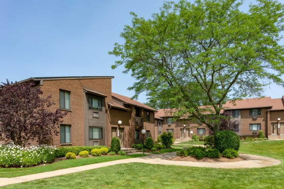 Apartment exterior at Gateways at Randolph, Randolph, NJ, 07869