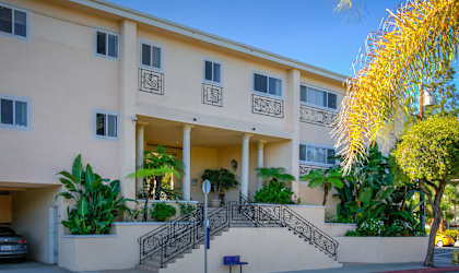 Apartment Building in Santa Monica