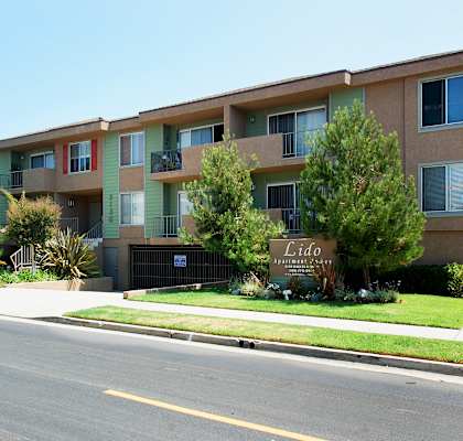 Building exterior at 3130 Bagley Ave., Los Angeles, CA 90034