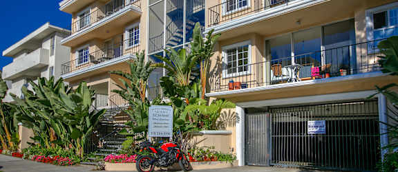 Apartment Building in Santa Monica