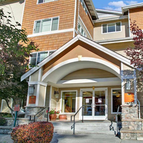 The exterior front entrance and building of Forest Hills Estates.