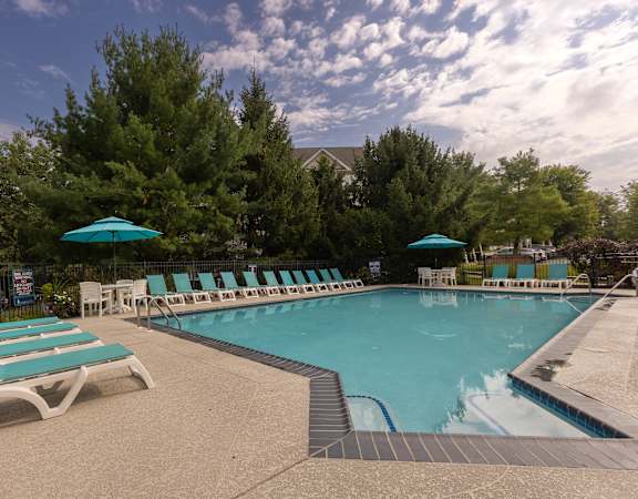 Outdoor Swimming Pool at Saucon View Apartments, Pennsylvania