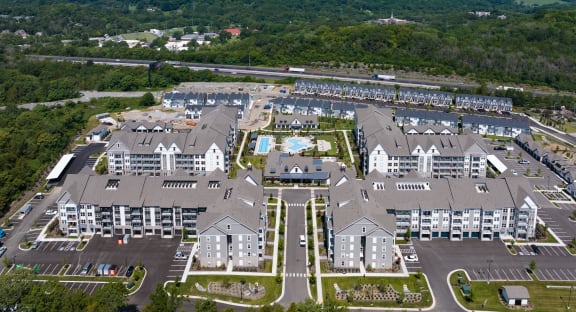 Impress your visitors with access to all of our amazing amenities at Novel Harpeth Heights