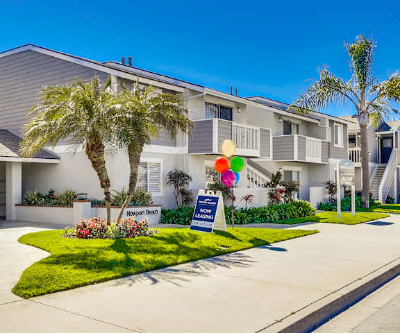 Newport Seacrest Apartments Exterior Building Street View