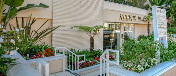 Apartment Building in Beverly Hills