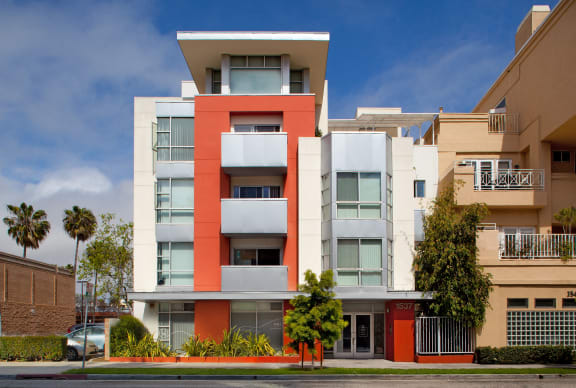 Santa-Monica-Affordable-Apartments-1537-7th-Exterior
