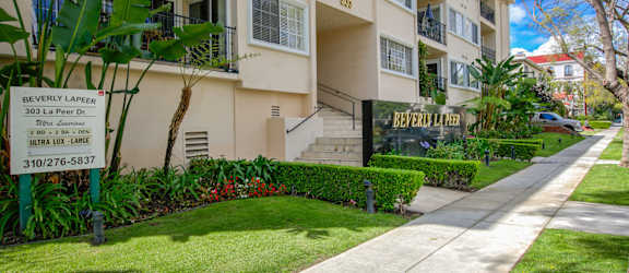 Apartment Building in Beverly Hills