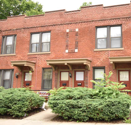 the building in which the apartment is located