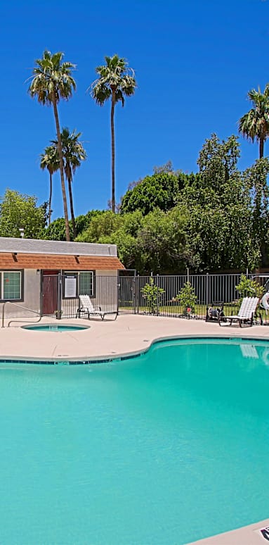 Swimming pool at Aspire Mesa, Mesa.