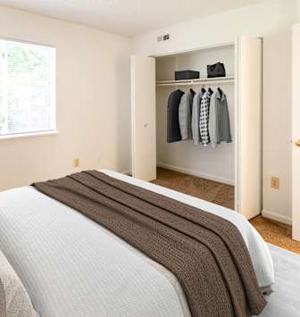at Creekside Square Apartments, Indianapolis, IN 46254