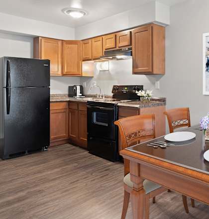 Modern kitchen at Commons At Waters Edge, Ohio, 43232
