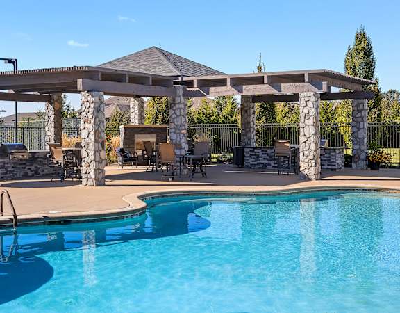 Corbin Greens Apartments pool
