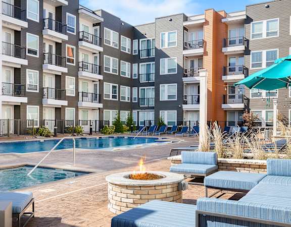 Element 25 resort-style pool area