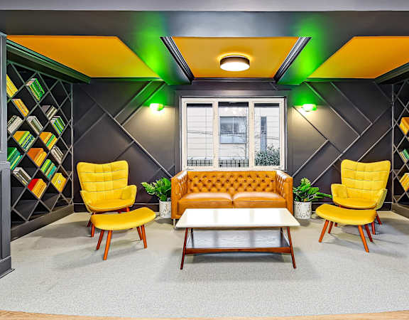 John Winthrop - Resident lounges