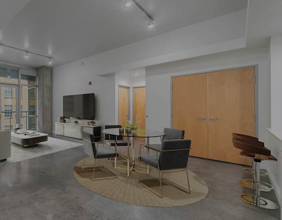 Spacious unit - Main 3 Downtown