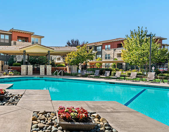 Quinn Crossing pool