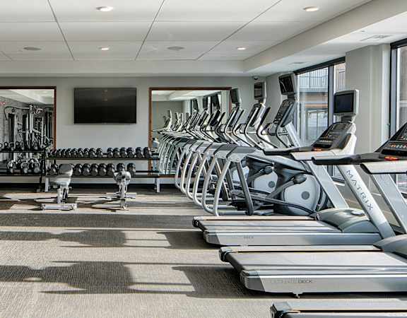 State-of-the-art fitness center with Peloton bikes - Onyx Edina