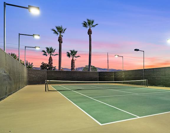 Barton Vineyard Apartments - Lighted tennis court