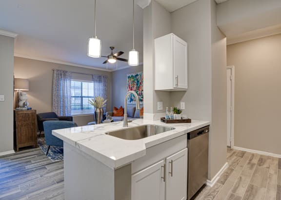 create memories that last a lifetime in your new home at Carmel Creekside Apartments, Fort Worth, 76137