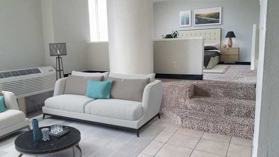Living Area at Delmar Loop Apartments, St. Louis, MO, 63112