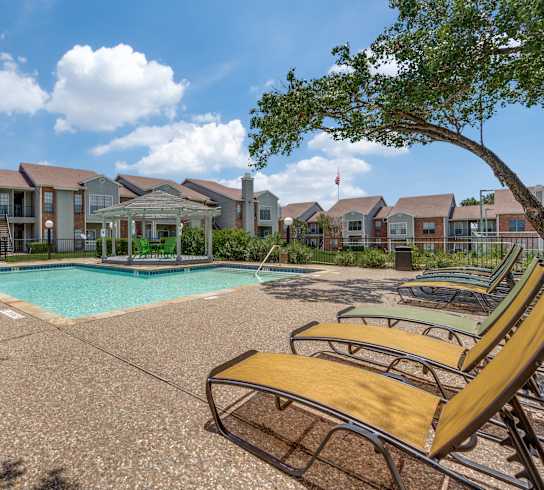 Swimming pool at Foxborough Apartments, Irving, TX