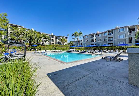 Resort Style Swimming Pool at Eagle Glen Apartments, California