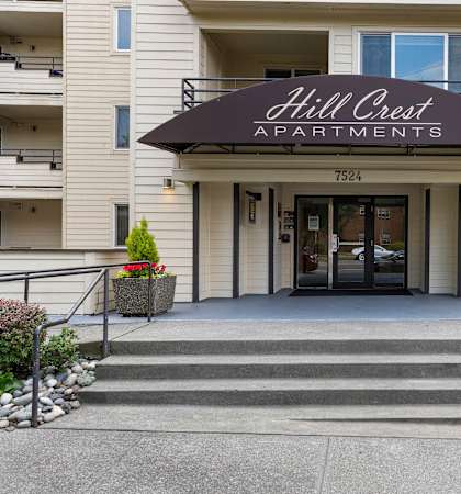 a picture of the hill crest apartments entrance at Hill Crest Apartment Homes, Washington