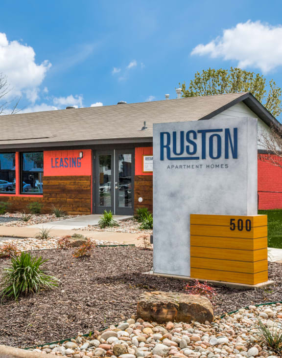 The Ruston Apartments in Saginaw, TX