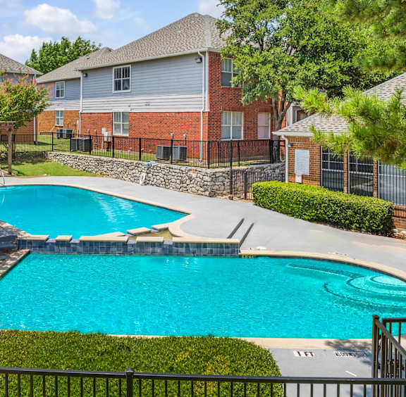 sparkling pools at Villas of Sorrento Apartments, Dallas