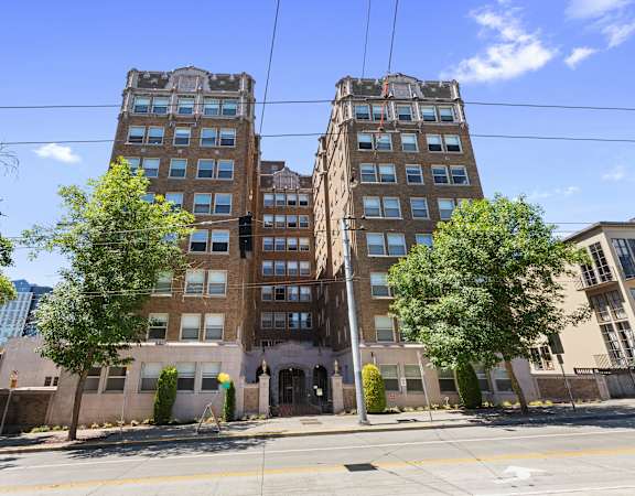 a city for sale property at Malloy Apartment Homes in Seattle, WA