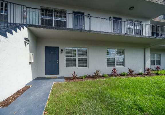 Building at Piper Village West, Florida