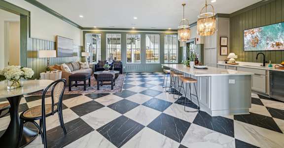 Resident social lounge at Turnberry Park Apartments in Gardendale, AL